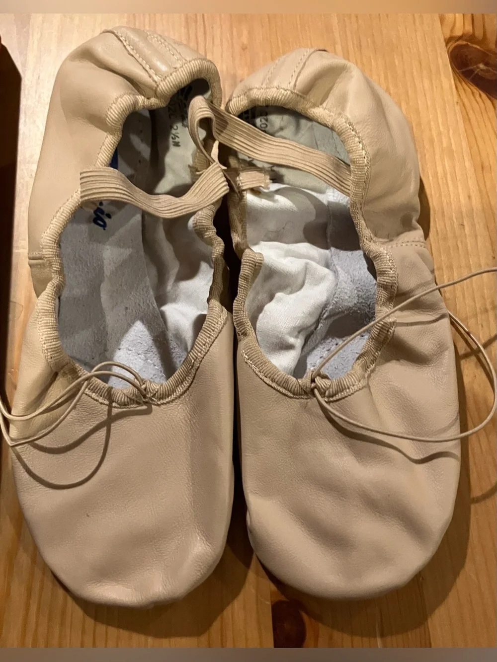NEW Capezio Ballet SplitSole CG2002 Canvas Ballet Slippers Size 2.5M in Pink/Nud - Picture 4 of 9